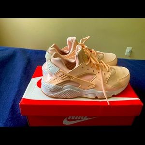 Women’s Size 11 Nike Air Hauraches- Pink with Gum Bottoms
